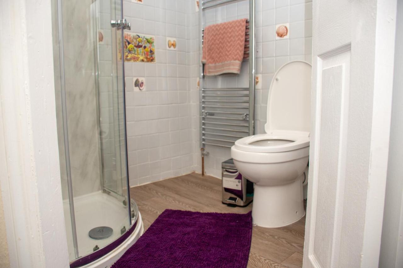 Royale Green View House- Free Parking, Wifi, Perfect For Contractors And Holiday ノーザンプトン エクステリア 写真